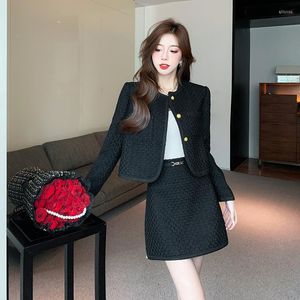 Sukienki robocze koreańska elegancka czarna tweedowa kobietę jesienne zima prosta krótka kurtka uprawa topy mini spódnica z talią dwuczęściową set