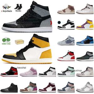 2023 Rebellionaire 1s Casual Shoes Jumpman 1 Women Mens Trainers With Socks Yellow Toe UNC A Ma Maniere Patent Bred Mid Triple White Heritage