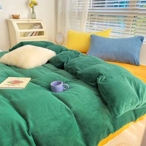 Conjuntos de cama Cor Sólida Coral Fleece 4 Pcs Conjunto de Cama Engrossar Cristal Veludo Capa de Edredão King Queen Size Cama Plana Folha Macia Fronha 231120