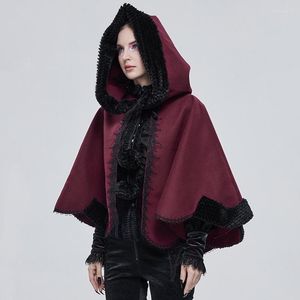 Damenjacken Das Gothic Winter Lolita Cape auf der Außenseite des Mantels