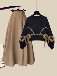 Abito a due pezzi inverno francese vintage caldo 2 pezzi abbigliamento da donna coreano pizzo top maglione lavorato a maglia set da sci in lana a vita alta 231120