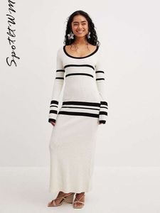 Women Striped Patchwork Knitted Slim Dress Sexy U neck Sleeve Waist Long Dresses Fashion Female High Street Vestidos