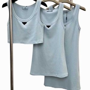 Women's prad Vest T Shirts Designer Tank camis Top Cotton Blend vest Yoga suit Knitted Fitness Sports Cultivate One's Moral Character Mini Femme Cropped Medium Length