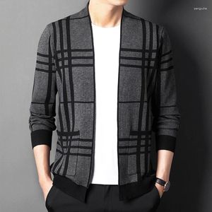 Maglioni da uomo Cardigan lavorato a maglia scozzese di fascia alta di lusso leggero Cappotto maglione casual personalizzato moda primavera e autunno