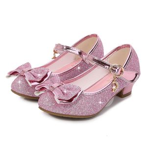 Sandaler Girls Princess Shoes Farterfly Knot High-Heel Shiny Crystal Shoes Kids Leather Shoes Children's Single Shoes Birthday Present 230421