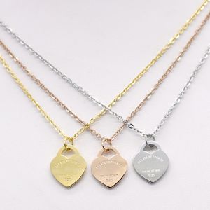 Retro Fashion Designer Necklace T Letter Heart Pendant Titanium Steel Classic Luxury Jewelry Wedding Gift