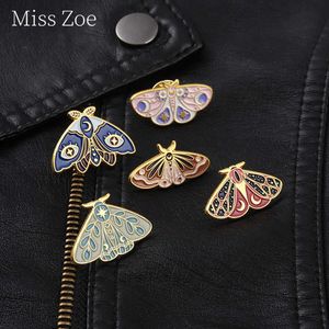 Pinos broches Butterfly Moth esmalte os broches da estrela e lua retrô de inseto colorido de cor de cor de jóias de animais para mulheres garotas por atacado Z0421