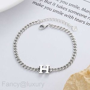 Ciondolo tridimensionale con lettera H, catena spessa di tendenza in argento sterling S925, un senso di design minoritario, braccialetto versatile e semplice