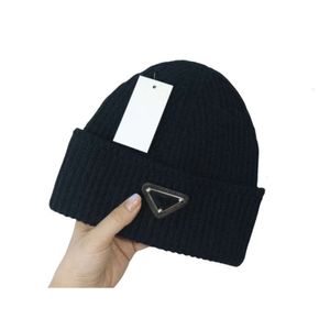 Chapéus cachecóis define moda quente MONCLiR outono e novo chapéu de lã de malha de luxo chapéu de malha site oficial versão 1 1 gorro designer artesanal