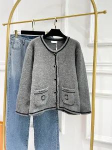 2023デザイナー春秋のヴィンテージポケット編みカーディガンセーターコート女性ランタンスリーブボタンルーズセーター