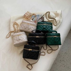 Torby wieczorowe luksusowe mini pudełka torby na crossbody dla kobiet marki worki na małe łańcuchy torba na ramię 2022 Square torebki i torebki sprzęgło J230420