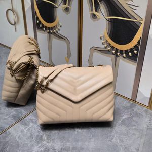 2023 Luxury Handbag Shoulder Bag Brand Loulou Y-formad designer söm läder damer metallkedja svart musla messenger kedja väskor boende grossist123