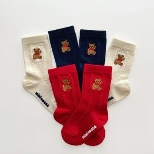 Skarpetki dla dzieci bawełniane skarpetki dla dzieci jesień i zimowe chłopcy i dziewczęta haftowane misia skarpetki średniej rurki japoński styl 231121