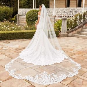 Bridal Veils White Ivory 5M Cathedral Wedding Lace Appliqued Waved Cut Edge Soft Tulle One Layer Long Veil With Comb