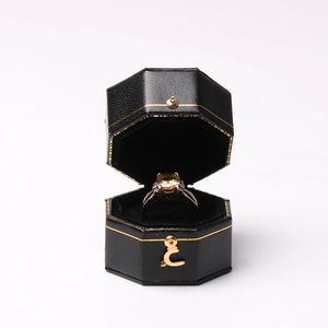 Schmuckschatullen Mini schwarze achteckige Box PU-Leder erweiterte Vintage-Schmuck-Display empfohlen Hochzeit Diamant-Ring-Box 231120