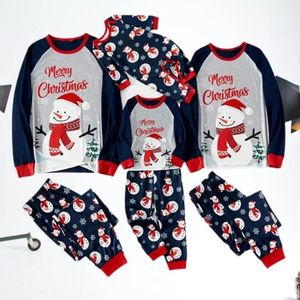 Aile Eşleşen Kıyafetler Mutlu Noel Kardan Adam Baskı Yetişkinler Çocuk Pijamaları Bebek Romper Noel için Set Sevimli Yumuşak Ev Giysimi 2 Parça Takım 231121