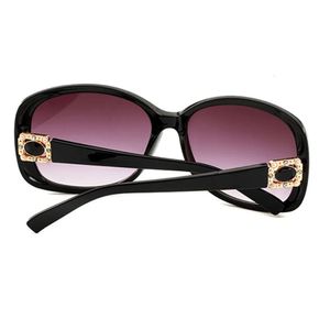 Klasyczne luksusowe kobiety okulary przeciwsłoneczne klejnot na nogach ramy designer klejnot okulary