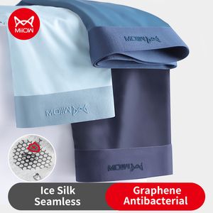 Majy Miiow 3pcs seksowne bezproblemowe bokserki mężczyźni bielizna jedwabny grafen przeciwbakteryjny boksershorts Metties Underware Trunks 5xl 230420