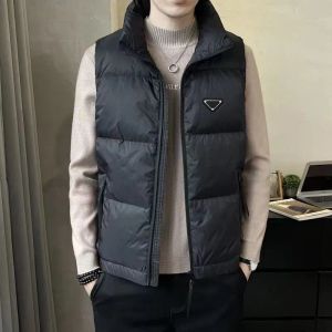 ファッションデザイナーメンズベストトップメンズジャケットウィンターコートブラックスタンドカラーノースリーブベストコート服