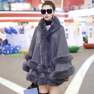 Pelliccia da donna Pelliccia sintetica doppio strato Lusso imitato Pelliccia di coniglio Rex Mantella Cappotto Scialle con cappuccio Inverno Donna Poncho in maglia Cappotto di pelliccia sintetica Avvolge Grande 231120