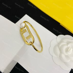 luxury diamond Designer Bracelet Gold silver Bangles pearl bracelets for women Charm Jewlery Classic Letter F lock bangle Earrings wedding