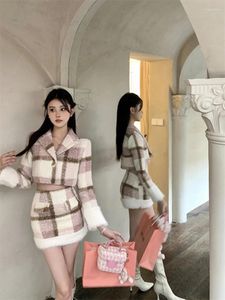 Vestidos de trabalho doce legal menina terno feminino outono xadrez lã splice clipe casaco de algodão cintura alta mini saia de duas peças conjunto roupas femininas