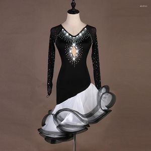 Scene Wear Fashion Latin Dance Dress Sparking Dancing Costumes V-Neck kjol med långa nätärmar Kvinnor Vuxen Chacha's B0065