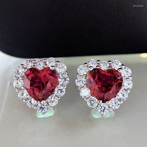 Brincos Dangle 2023 S925 Moda Premium Silver Europe Fresh Love 8 Ruby Heart Shaped Ins Ins Ins insa