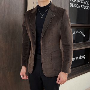 2024 New Men 's Corduroy Blazer Jacket Slim Fit 캐주얼 잘 생긴 슈트 트렌디 한 조끼 의상 Homme 남자 의류 코트 S-4XL