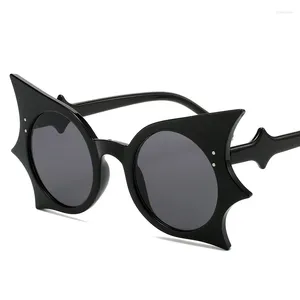 Solglasögon 2023 Butterfly Vintage Women Bat Punk Eyewear Women/Men Funny Glasses UV400