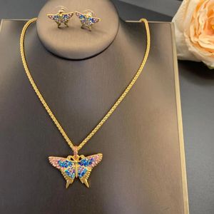 Set di orecchini per collana, eleganti e semplici, a forma di farfalla, dal design di nicchia, con fascino unico