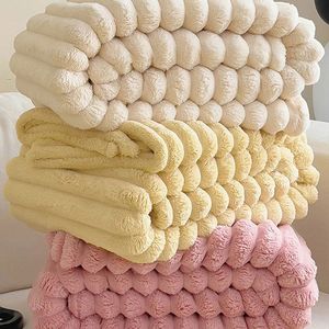 Cobertores Coelho Artificial Pelúcia Outono Quente para Camas Macio Coral Fleece Sofá Cobertor Confortável Engrossar Folha de Cama 231121