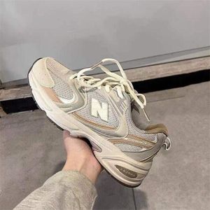 2023 Stilmärke 530 män sneakers kvinnor skor kvinnlig rad plattform lägenheter vulkanisera lyx hösten pu läder duk glid på casual