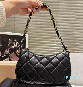 Designer WomenVintage Hobo Shoulder Bag France Luxury Brand Quilted Lambskin Leather Mini Half Moon Underarm Bags Lady Weave Chains Strap Handbag