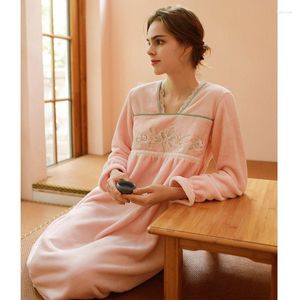 Frauen Nachtwäsche Winter 2023 Traditionelle chinesische Hanfu -Frauen Lange Flanell Nachtkleider rosa Fee Retro Antique Lotus Sleeve Pyjamas