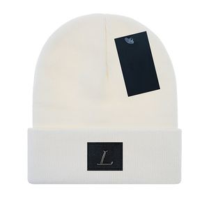 Hatt beanie designer skalle stickade varma mössor termiska män mode kvinnor fall/vinter stickad avslappnad lyx beanies unisex märke klassisk heta lyxys brev v klassisk