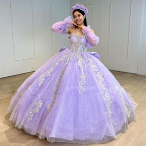 軽い紫色のキンシェネラドレス露出した骨抜きベスティドスDE 15 ANOS Puffy Sleeve Junior Girls Birthday Party Gown