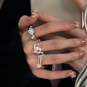 Обещание кольца роскоши оставляют винтажные кольца Небольшой дизайн в интенсивном виде с холодным ветром Старший французский смысл жемчужное кольцо Женское открытое кольцо кольца.