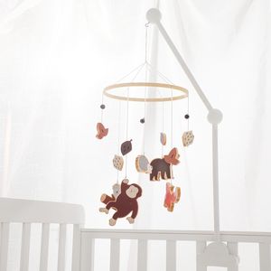 Rattles Mobiles Baby Rattles Toys 012 månader för Baby Born Crib Bed Wood Bell Mobile Toddler Rattles Carousel For Cots Kids Musical Toy Gift 230420