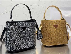 Designer-kvinnor totes axelväska handväskor bling crossbody afton clutch crystal utsmyckade hinkar plånböcker kvinnors väskor