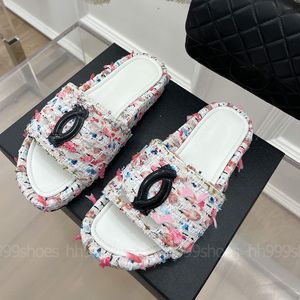 Channel Sheepskin Women's Sandals Classic Resort Slippers Fashion Leather Unique Designer Sexy Weave Hollow Beautiful Girl Sandals