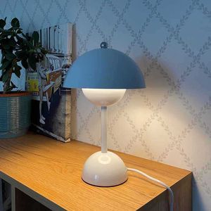 Lâmpada de lâmpada de lâmpada de flor lâmpada luminária de cogumelos leves de mesa de cabeceira de cama nórdica mesa de casamento simples decoração simples quarto moderno aa230421