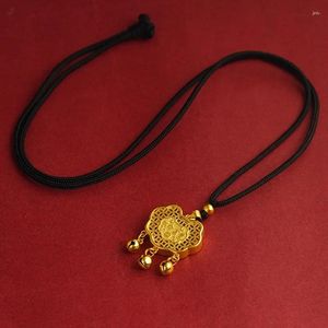 Pendant Necklaces Xiangyun Ruyi Peace Lock Necklace Women's Bell Vietnam Hard Gold Long Life Summer Clavicle Chain Hand Woven