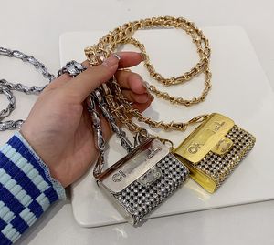 Mini-Abendtaschen aus diamantbesetztem Metall, kleine Abendtaschen, 2023, Mode, explosive Kette, Umhängetasche, kleiner Duft, 100 Kollokations-Dekorationstasche, hängender Hals