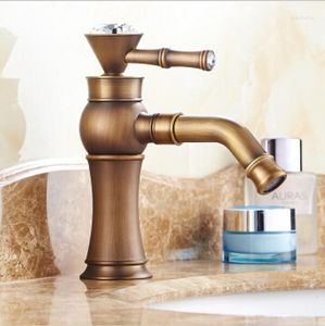 Torneiras de pia do banheiro Luxo de bronze antigo de luxo Decorada com Diamond Basin Mixer Tap A-048