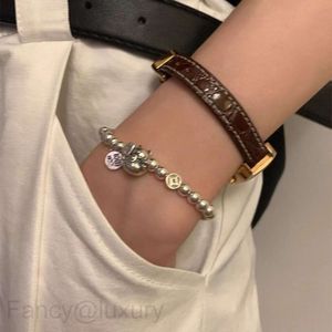 Pulseira de miçangas de gato para moda feminina Design de luxo e pequeno mercado Pulseiras avançadas simples e versáteis Artesanato requintado e avançado