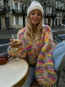 Kolorowy w paski dzianinowy sweter sweter kobiety Rainbow szydełka Lantern Sleeve Cardigans Kurtka jesienna moda uliczna wytrzymałość