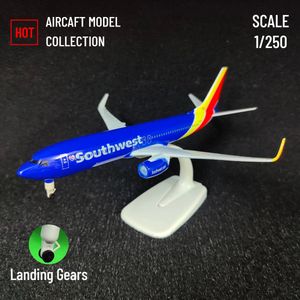 Flygplan Modle Scale 1 250 Metal Aviation Replica Southwest B737 Aircraft Model Airplane Miniature Xmas Gift Kids Fidget Toys for Boys 231120