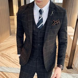 Abiti da uomo Blazer Taglia S-7XL Smoking da sposo da uomo di alta qualità di alta qualità Slim Fit Business Prom Dress Abiti formali maschili / Blazer Pantaloni Gilet Set 231117