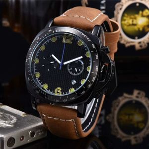 Män lyxdesigner Automatisk kvarts tachymeter -klockor Mens Auto 5 Hands Leather Band Watches P4